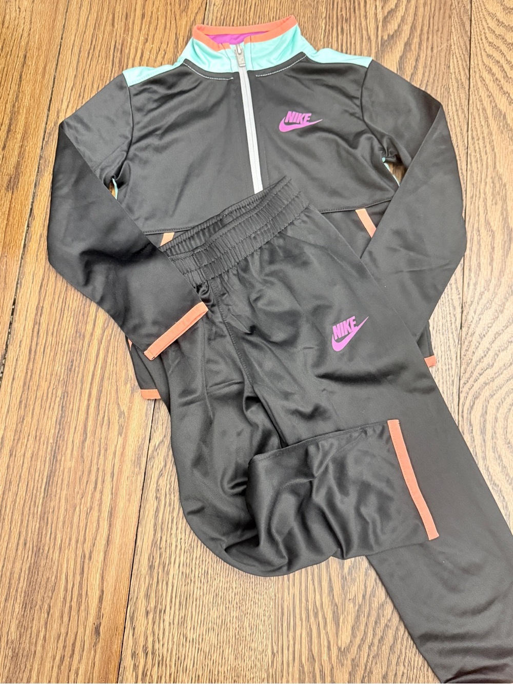 Nike NSW Illuminate Tricot Set Sz 3T EUC.